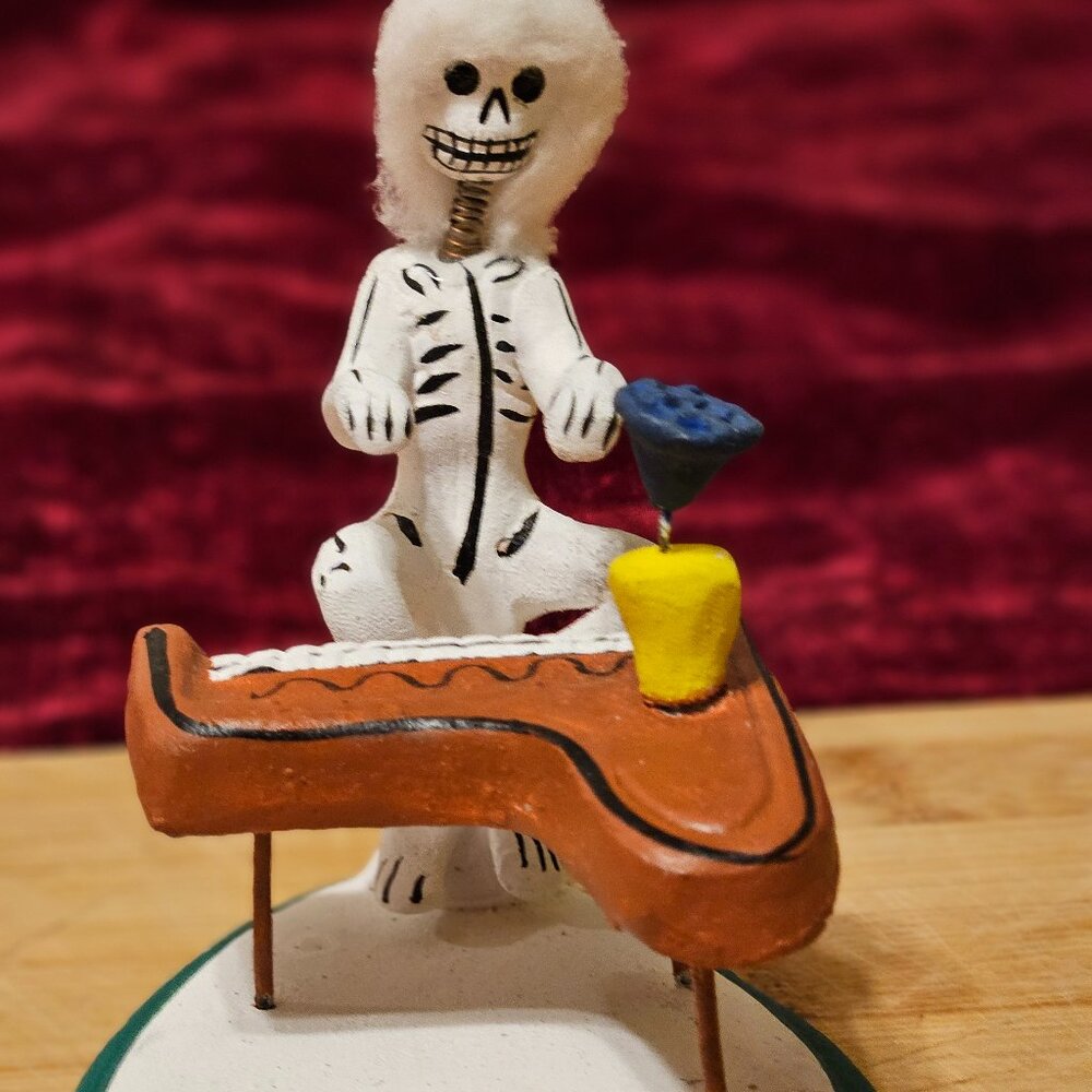 VINTAGE OAXACAN PIANO PLAYER